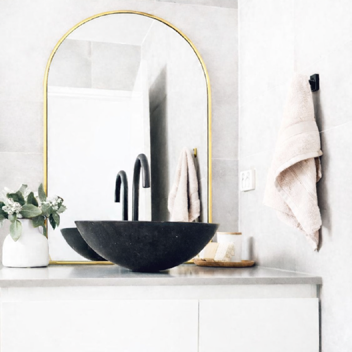 Brushed Gold Framed Mirror - Arched Design 1000 x 700